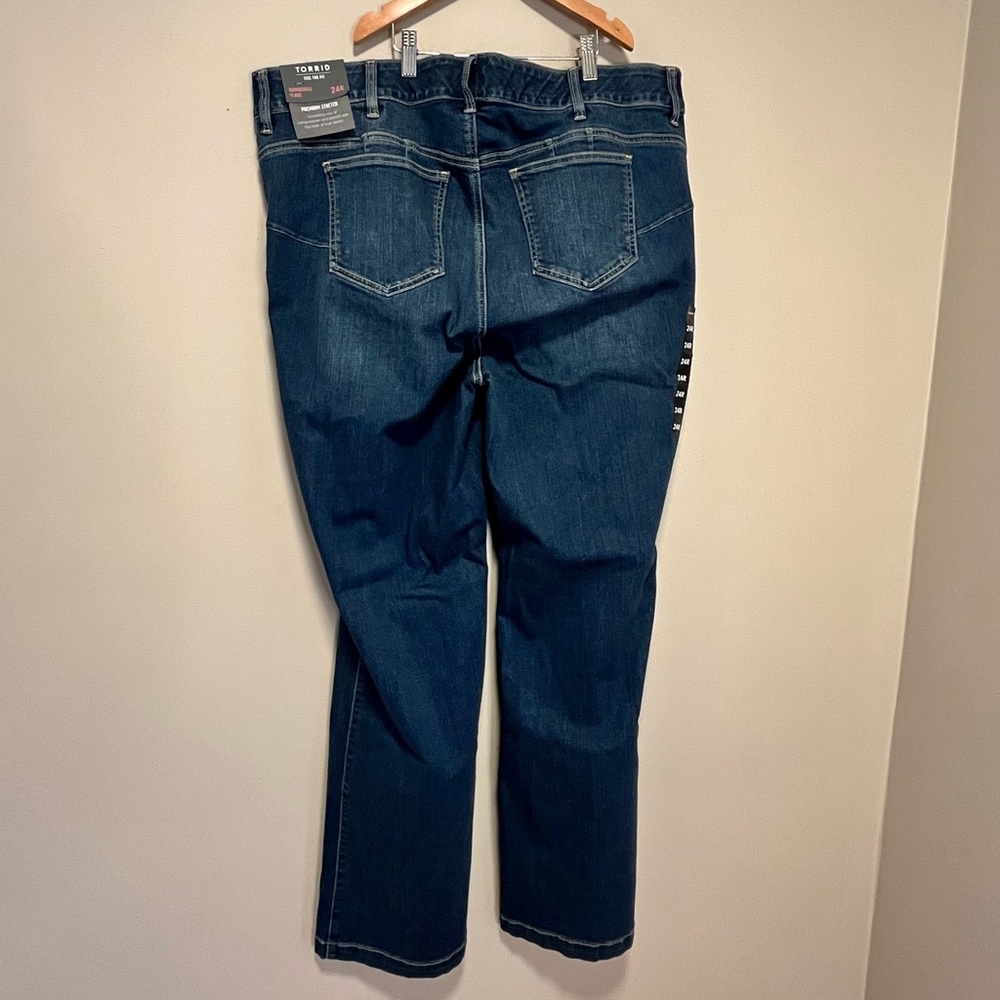 Torrid Bombshell Flare High-Rise Elastic Waist Soft Denim Jeans 24R - Picture 6 of 12